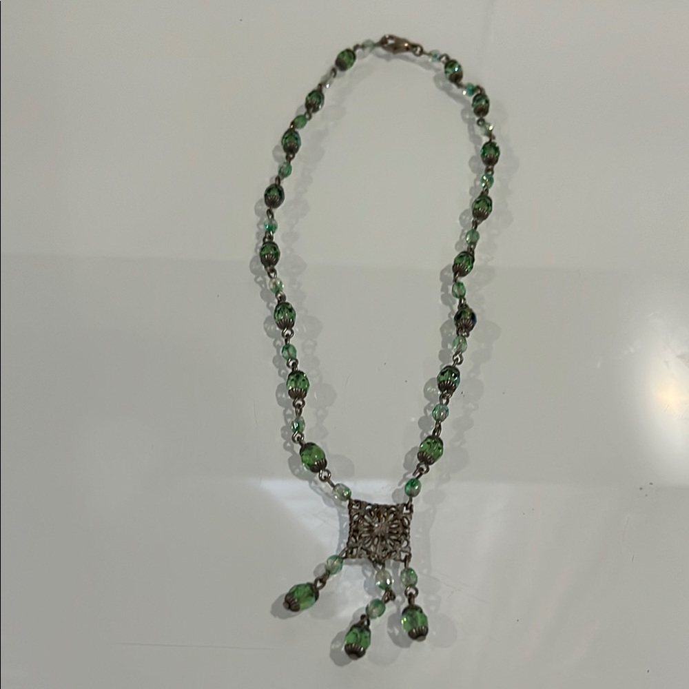 Vintage Elegant Green Beaded Necklace